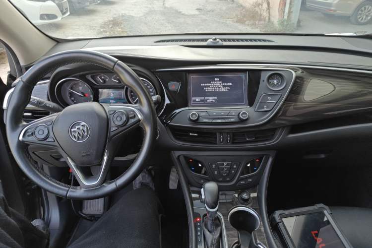 Used Buick Envision 2018 20T Two-Wheel-Drive Elite Model
