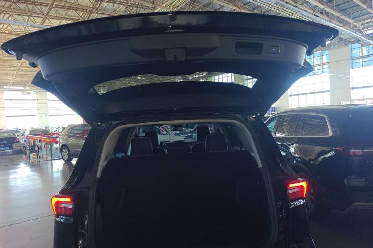 Used Ford Equator 2023 EcoBoost 225 Premier 7-Seater (2/3/2)