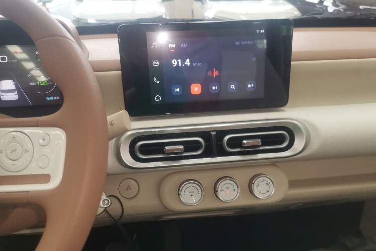 Used Wuling Hongguang MINIEV 2024 3rd Generation 215km Advanced Version
