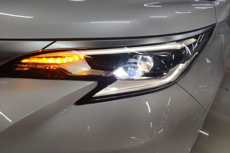 Used Toyota Sienna 2024 2.5L Hybrid Four-Wheel Drive Prestige Edition
