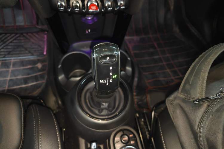 Used  MINI 2021 1.5T COOPER Classic Edition