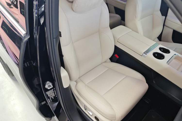 Used Li Auto L6 2025 Pro Smart Refresh Edition
