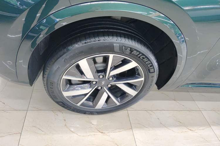 Used Li Auto L8 2023 Pro Model