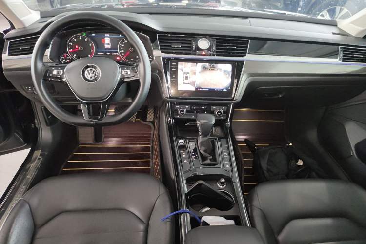 Used Volkswagen Phideon 2019 380TSI Two-Wheel Drive Business Edition China VI Standard