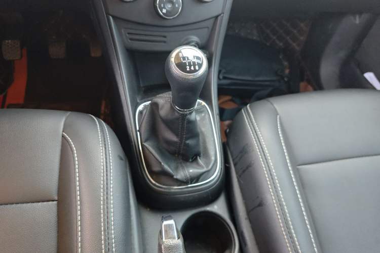 Used Chevrolet Trax 2016 1.4T Manual Two-Wheel Drive Comfort Version with Sunroof
