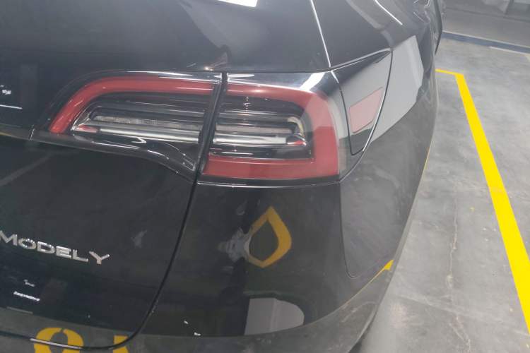 Used Tesla Model Y 2024 Rear-Wheel-Drive Version
