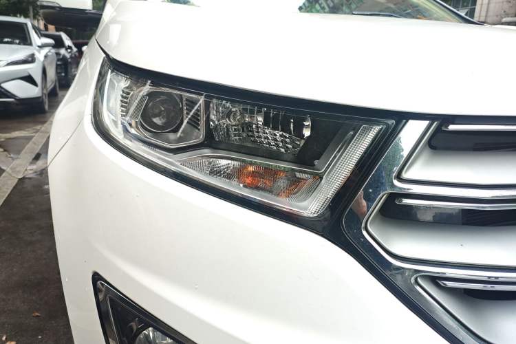 Used Ford Edge 2018 EcoBoost 245 Two-Wheel-Drive Titanium 5-Seater China V Standard
