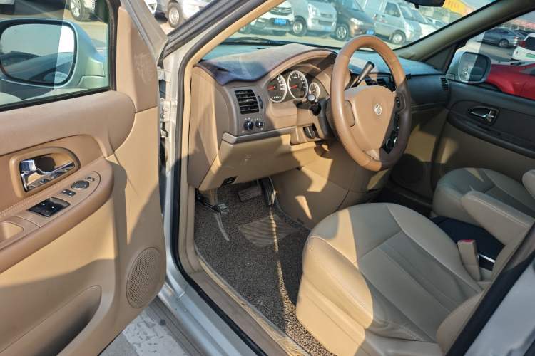 Used Buick GL8 2014 2.4L Comfort Edition
