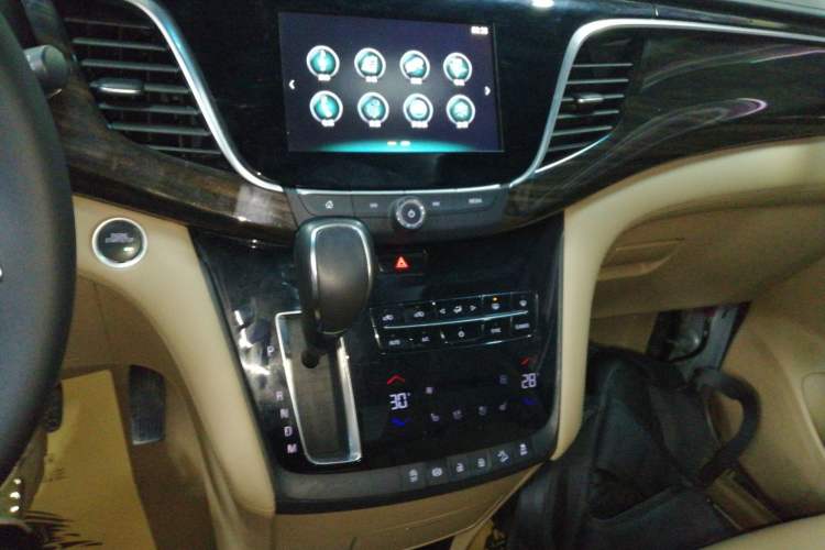 Used Buick GL8 2017 ES 28T Flagship Model China V Standard