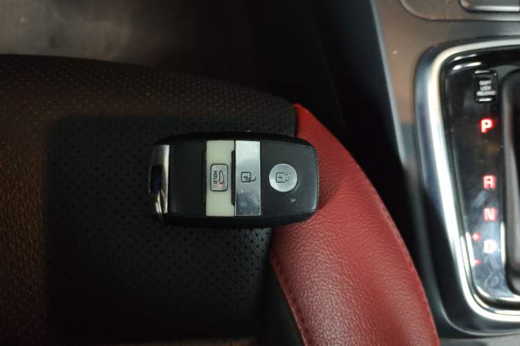 Used Kia KX Cross 2017 1.4L AT GLS