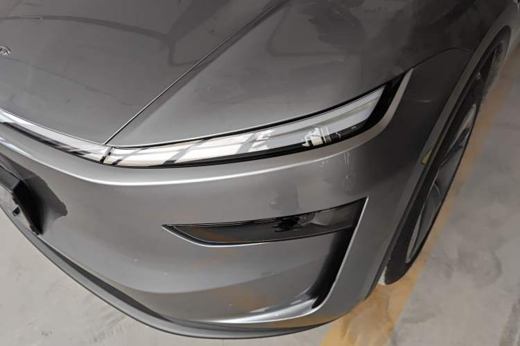 Used Tesla Model Y 2025 Rear-Wheel-Drive Version