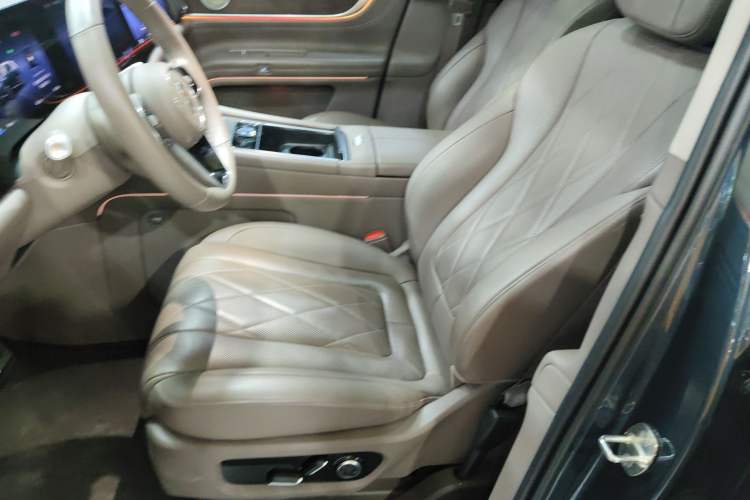 Used Hima AITO M9 2024 Range-Extended Ultra Version 52 kWh 5-Seater Model
