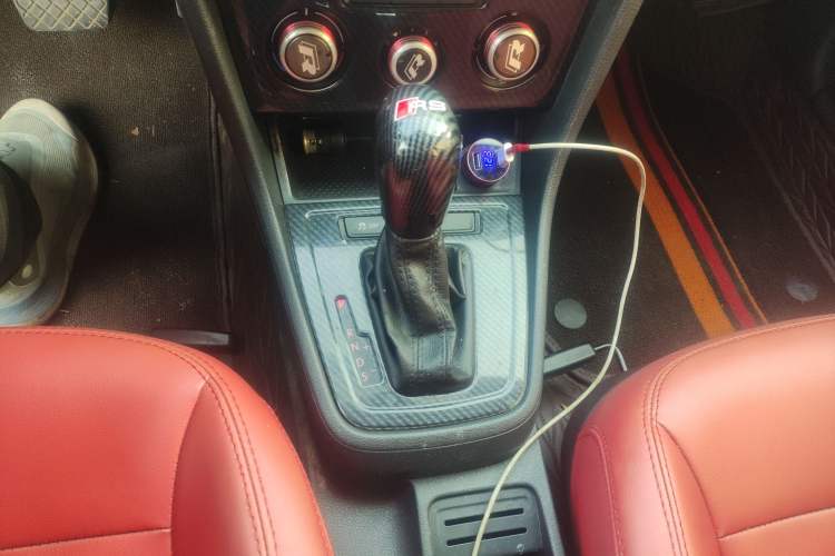 Used Volkswagen Lavida 2013 Revised Classic 1.6L Automatic Fashion Edition
