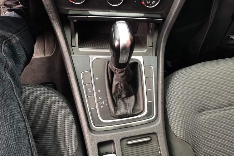 Used Volkswagen Golf 2018 230TSI Automatic Comfort Model
