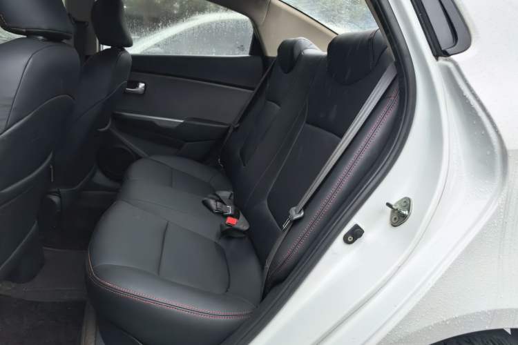 Used Kia K2 2015 Sedan 1.4L Automatic GLS
