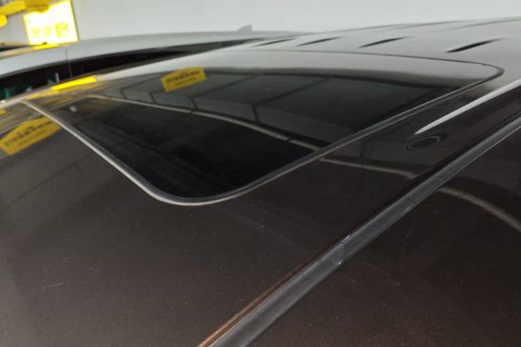 Used Buick GL8 2023 Land Executive Class 652T Luxury Model
