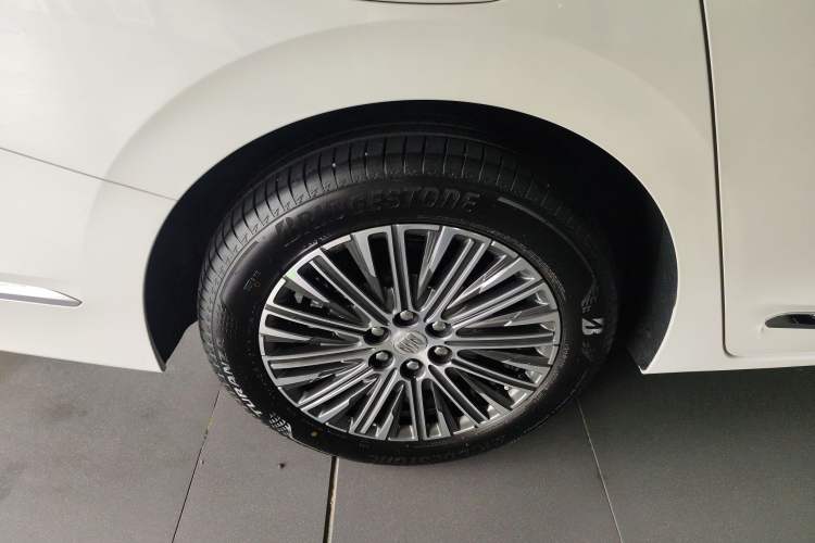 Used Buick GL8 New Energy 2024 Lu Zun Deluxe Edition 7-Seater
