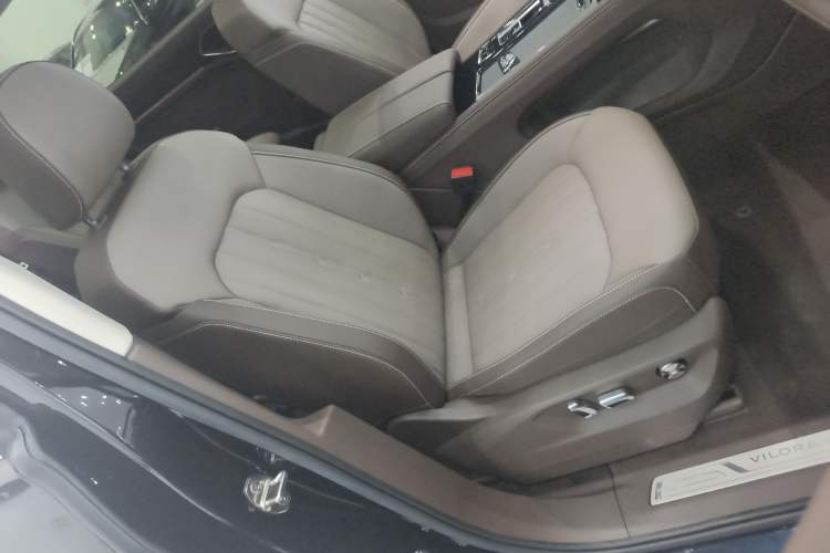 Used Volkswagen Viloran 2024 380TSI Luxury Edition