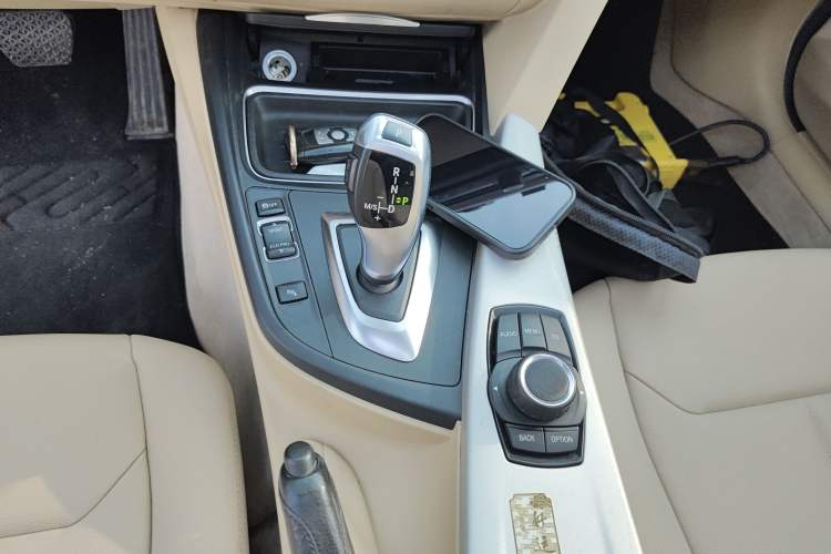 Used BMW 3 Series 2015 320Li Fashion Model