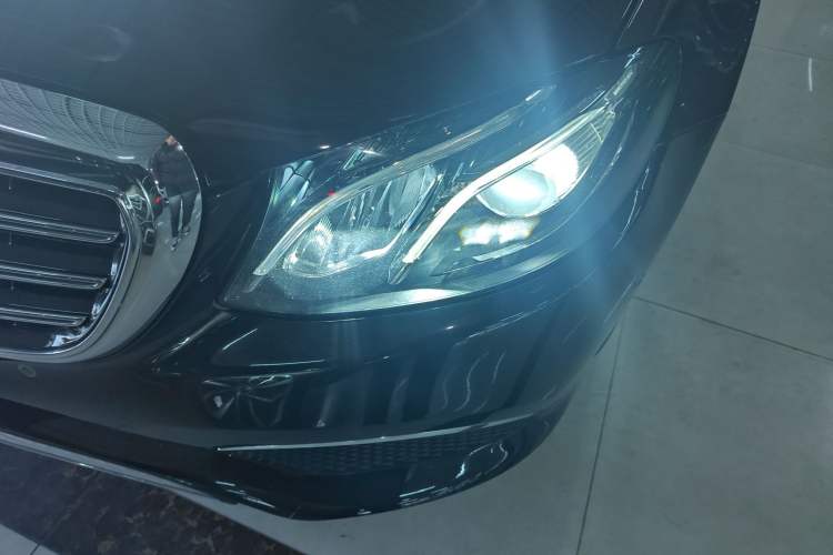 Used Mercedes-Benz E-Class 2018 E 200 L
