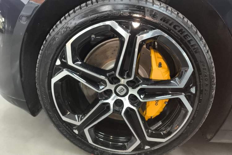 Used  SU7 2024 Rear-Drive Ultra-Long Range Advanced Pro-Level Intelligent Driving Version