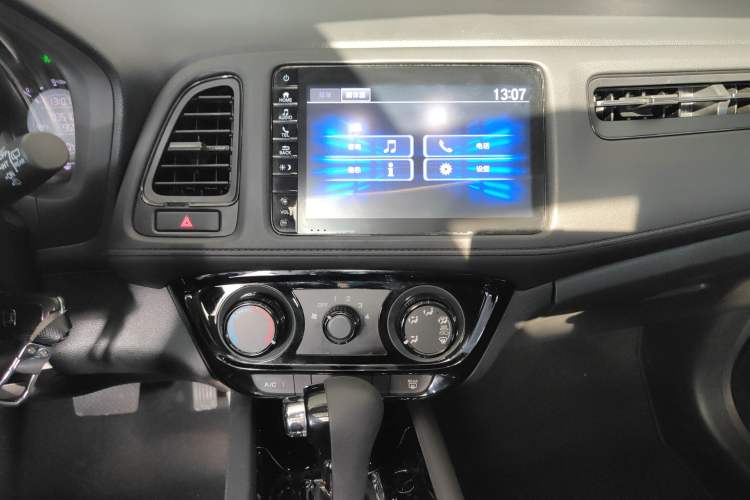 Used Honda Vezel 2020 1.5L CVT Pioneer Edition
