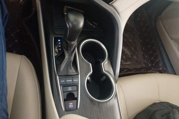 Used Toyota Camry 2021 2.5G Luxury Edition
