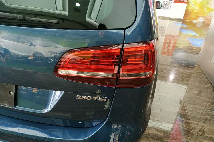 Used Volkswagen Sharan 2016 380TSI Comfort Edition 7-Seater
