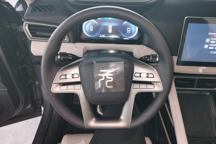 Used BYD Yuan UP 2024 401 km Active Version
