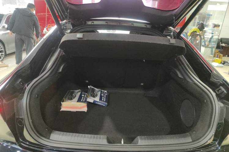 Used Changan UNI-V 2022 1.5T Prestige Version