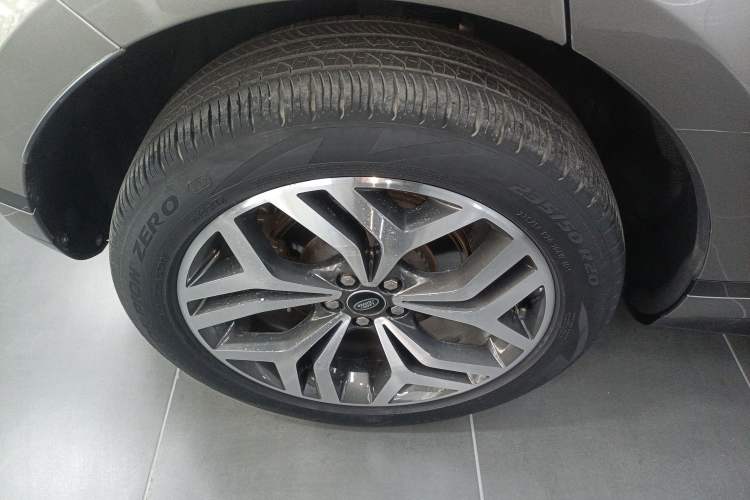 Used Land Rover Range Rover Evoque 2021 Range Rover Velar 249 PS R-Dynamic S Performance Edition