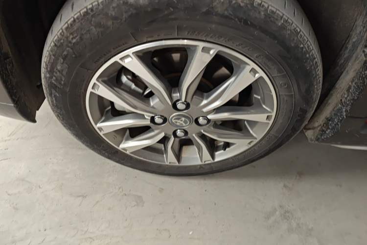 Used Toyota YARiS L 2022 X-Trail 1.5L CVT Leading PLUS Edition