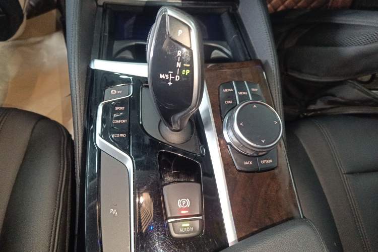 Used BMW 5 Series 2018 525Li Luxury Package