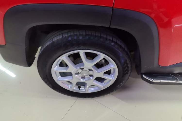 Used  Renegade 2019 220T Automatic Elite Edition
