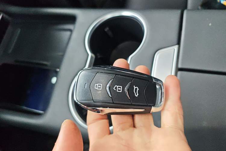 Used  E5 PLUS 2025 165 km Long-Range Version 7 Seats
