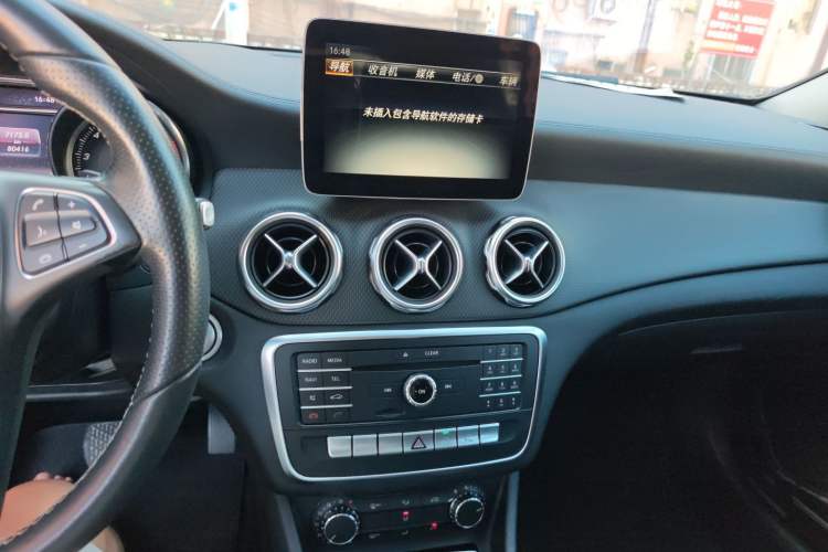 Used Mercedes-Benz GLA 2017 GLA 200 Fashion Model
