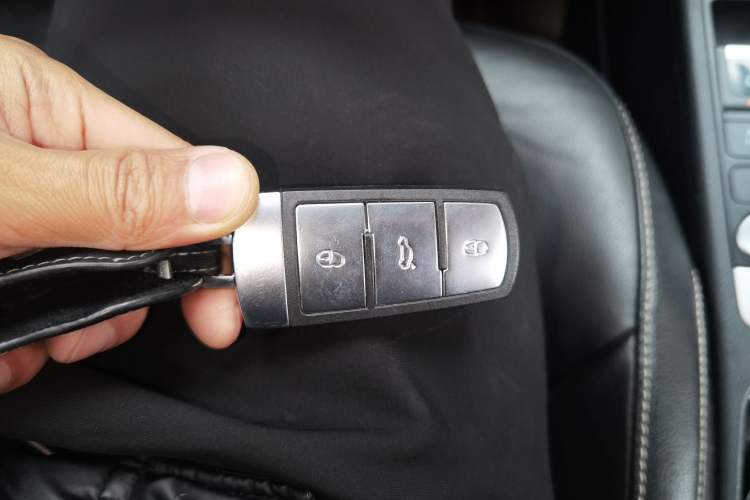 Used Volkswagen Magotan 2013 3.0 FSI Flagship Model
