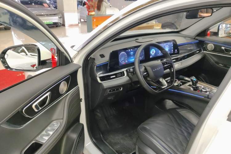 Used Chery Tiggo 7 PLUS New Energy 2023 Champion Edition 1.5T 100KM Speedy Version
