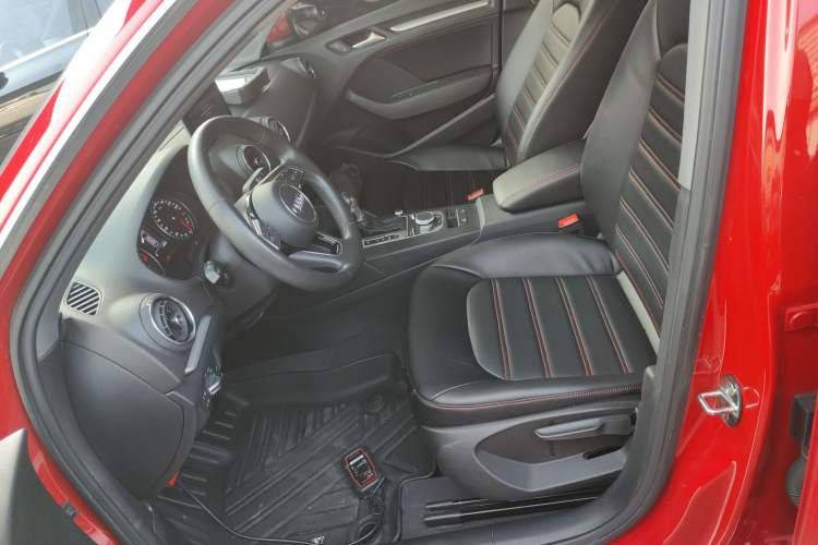 Used Audi A3 2018 30th Anniversary Edition Sportback 35 TFSI Ambition Model
