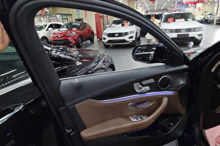 Used Mercedes-Benz E-Class 2019 Restyled E 300 L Sporty and Stylish Edition
