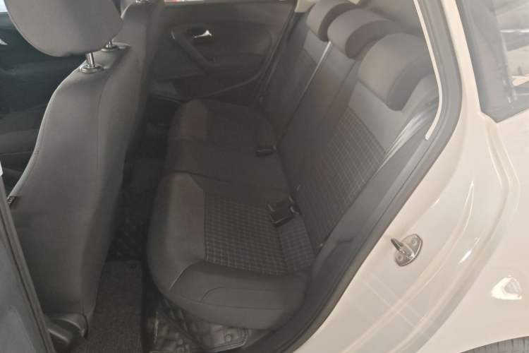 Used Volkswagen Polo 2014 1.6L Automatic Comfort Edition
