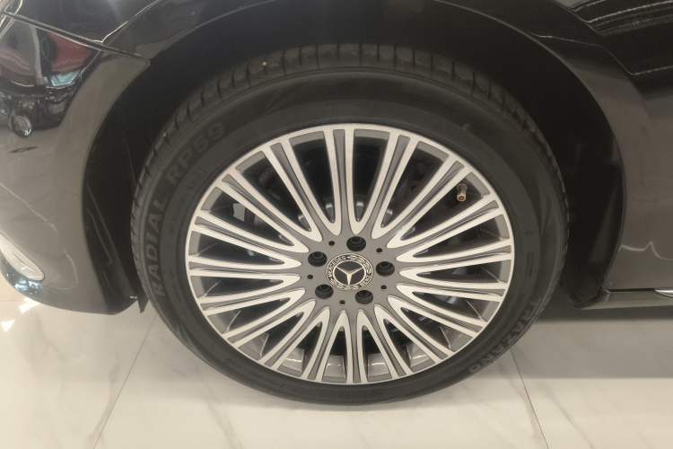 Used Mercedes-Benz E-Class 2022 Second Facelift E 300 L Fashion Edition