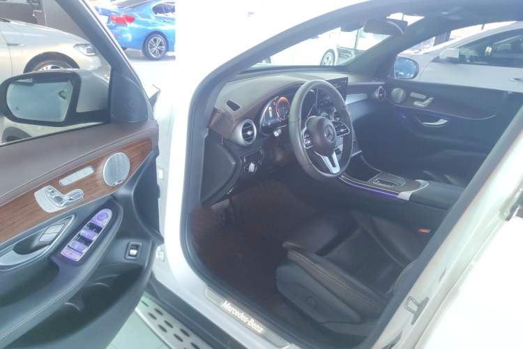 Used Mercedes-Benz GLC 2021 GLC 300 L 4MATIC Dynamic Model
