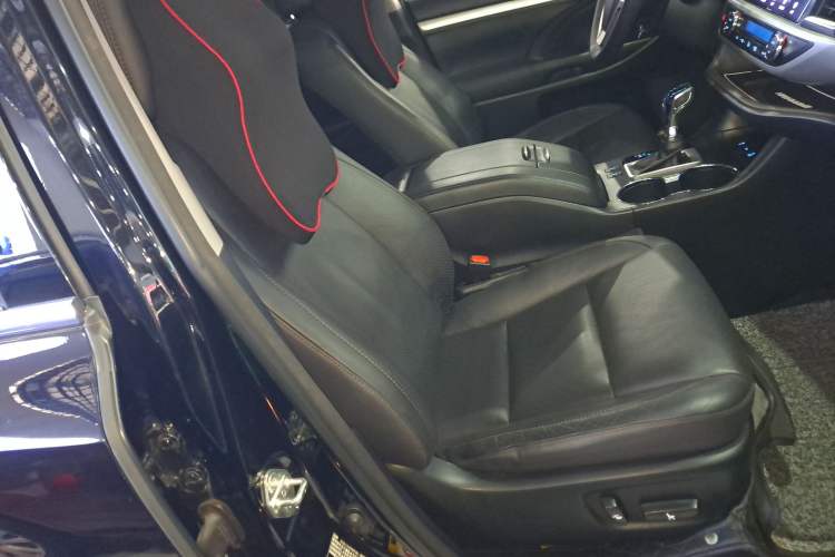 Used Toyota Highlander 2017 2.0T Four-Wheel Drive Luxury Edition 7 Seats
