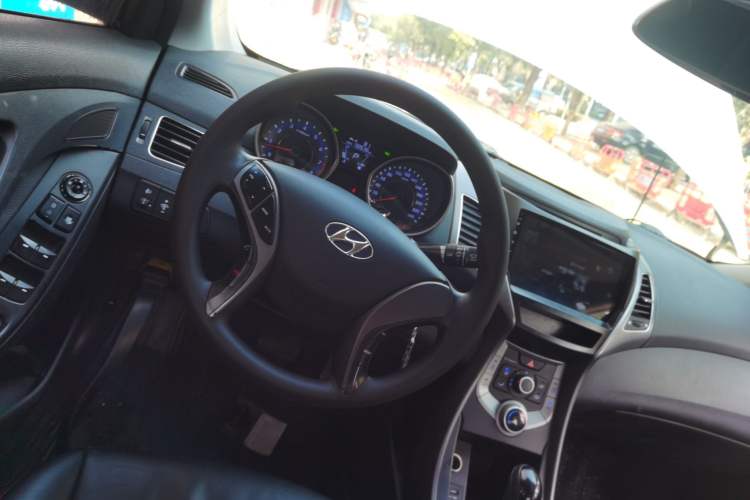 Used Hyundai Elantra 2016 1.6L Automatic Smart Version