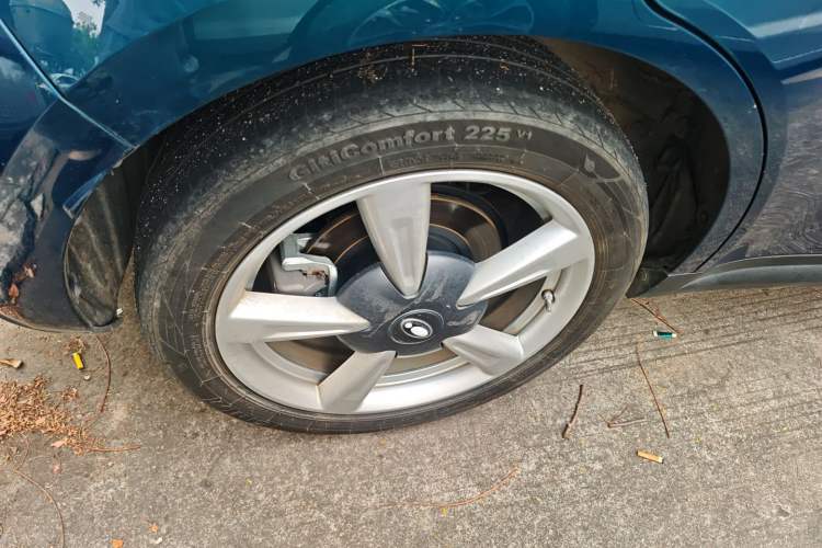 Used ORA Good Cat 2022 Morandi Edition 400km Standard Range Luxury Version Lithium Iron Phosphate