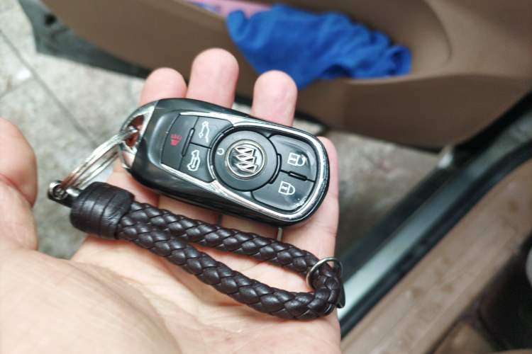 Used Buick GL8 2017 ES 28T Luxury Model China V Standard
