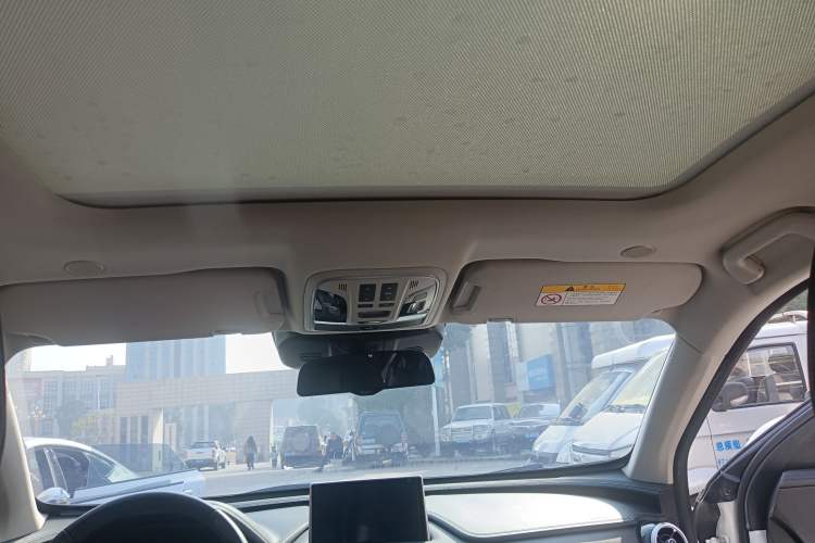 Used Wey VV7 2019 Upgraded Model 2.0T Flagship Version China VI