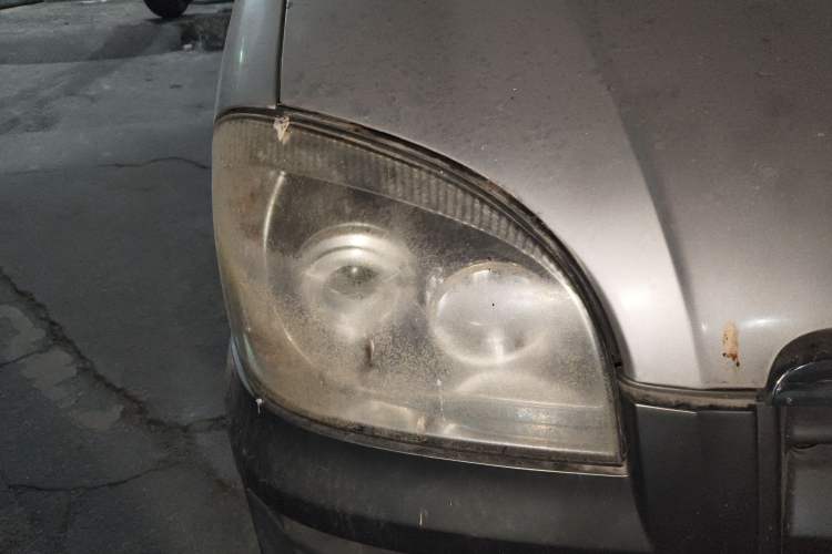 Used  Refine 2011 2.4L Government Procurement Version Manual Luxury Trim
