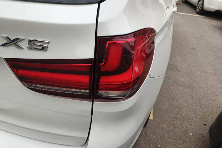 Used BMW X5 2017 xDrive28i
